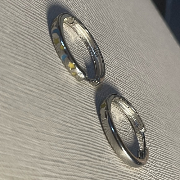 Sterling silver hoop earrings - Picture 3 of 3